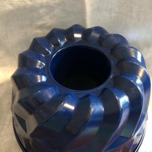 Kaiser bundt pan, outside blue, Made in Germany, 6" - Picture 1 of 5